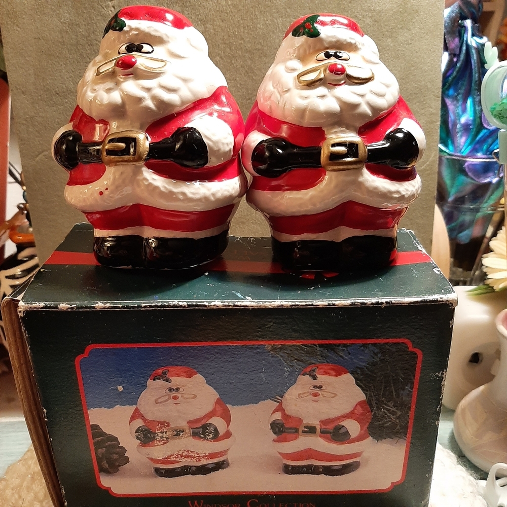 Windsor Collection SANTA Vintage Salt And Pepper Ceramic/Glass 1990s